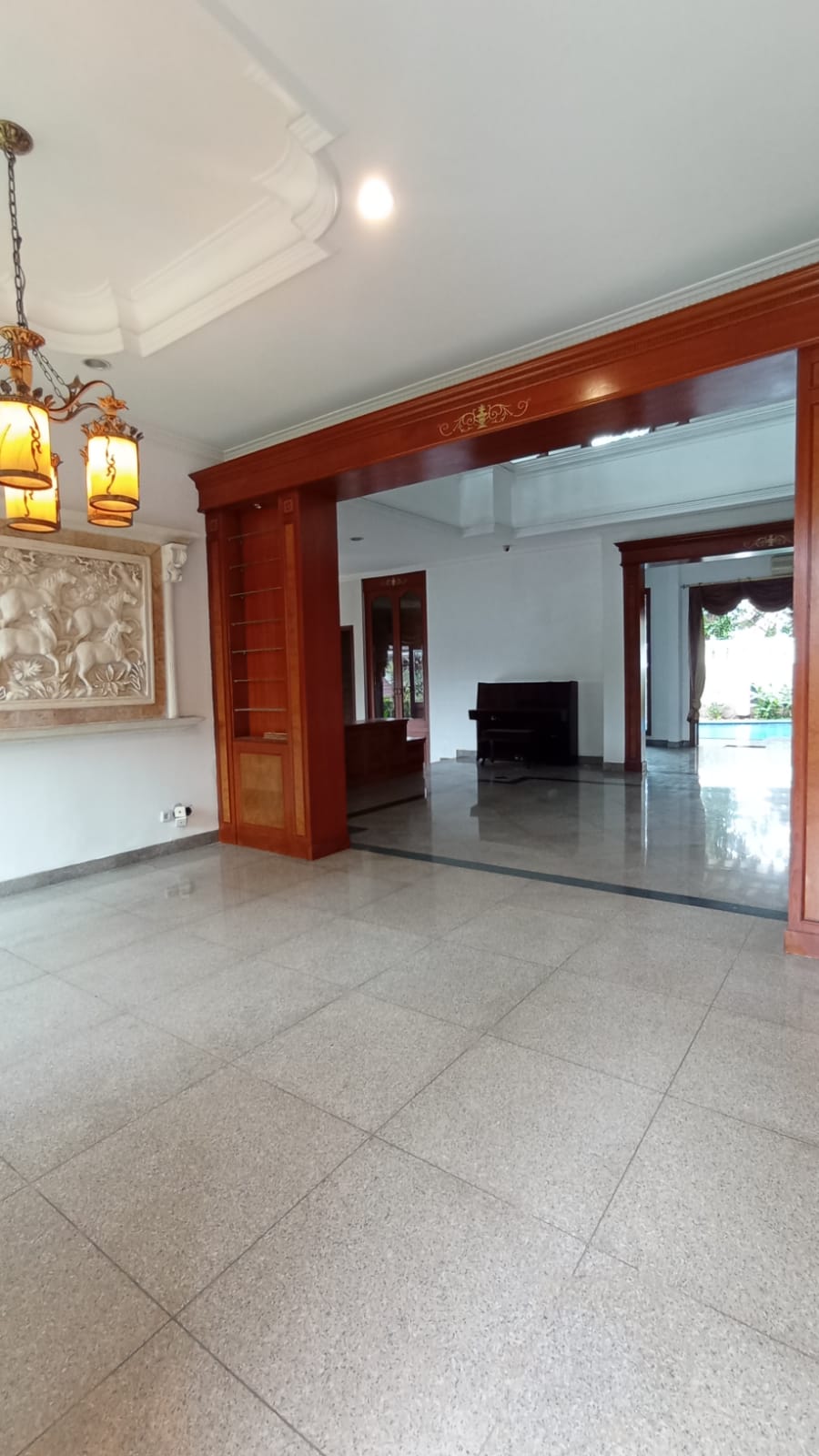 Rumah Dijual di Cinere, Lokasi Tenang, Jalan Lebar, Fully Furnished