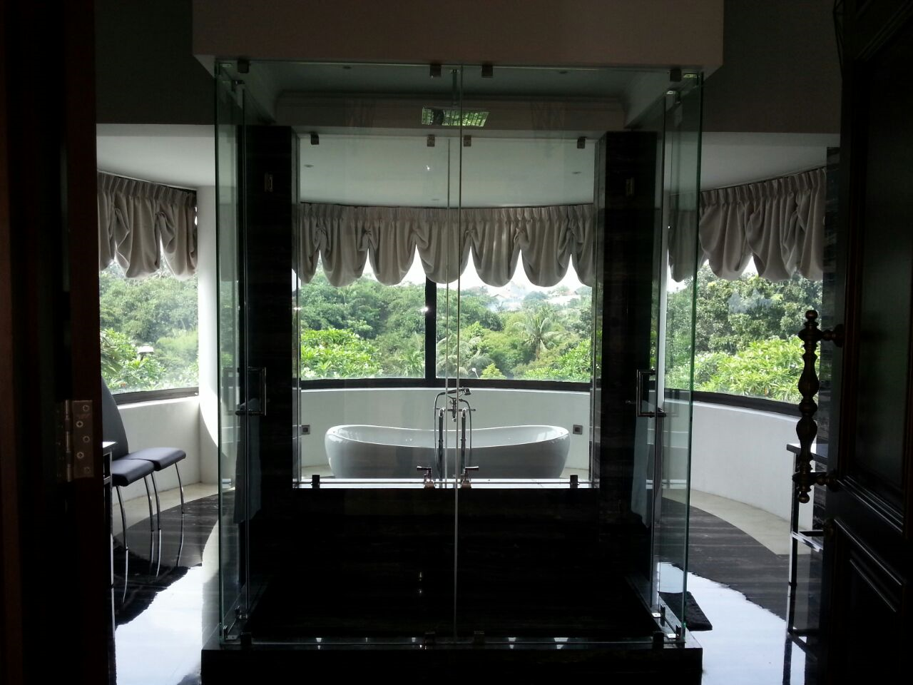 Dijual Rumah Mewah Fully Furnished, Lux, Marmer, Lokasi Cinere