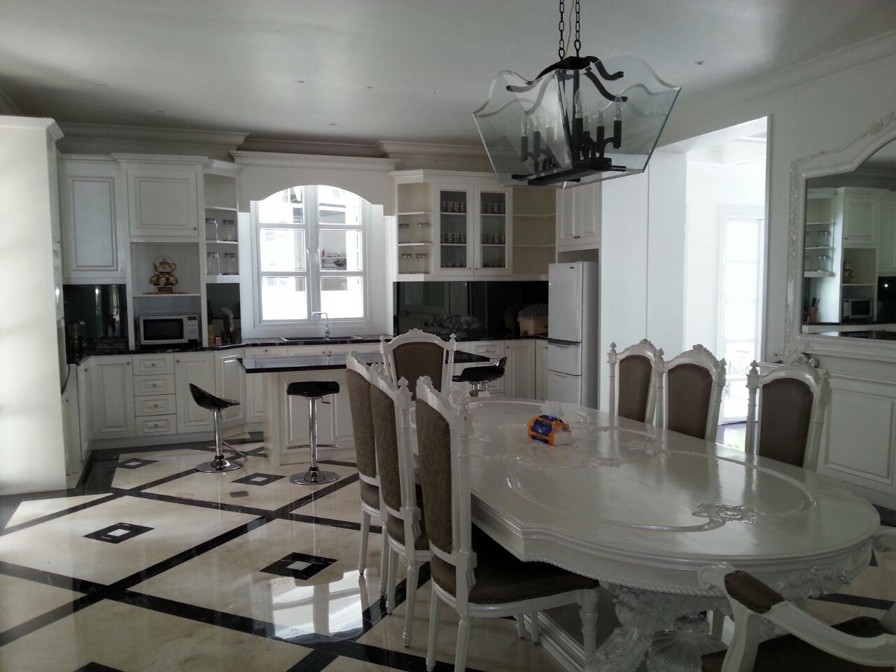 Dijual Rumah Mewah Fully Furnished, Lux, Marmer, Lokasi Cinere