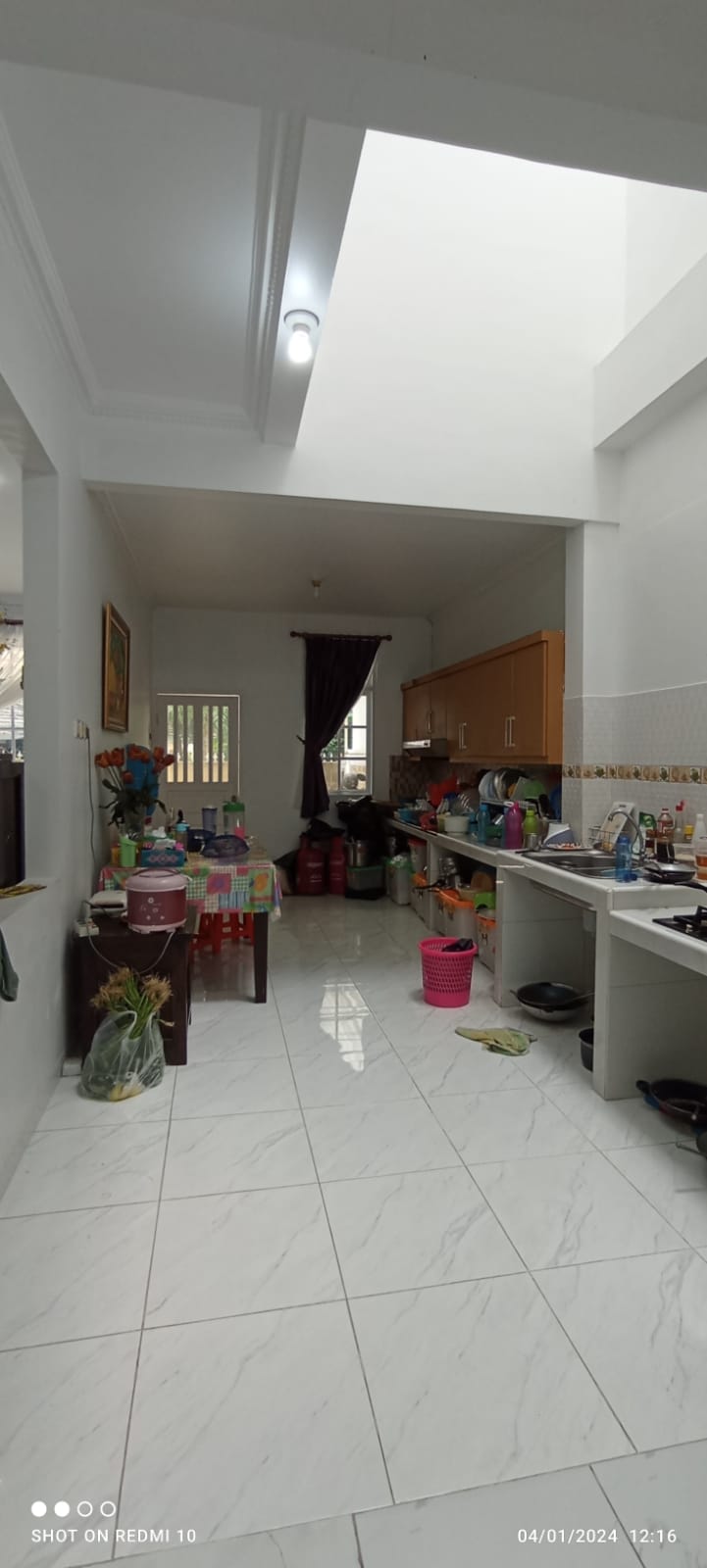 Dijual Rumah Huk 2 Lantai di Cirendeu, 5 Menit ke Pintu Tol Pondok Pinang, 100 m ke MRT