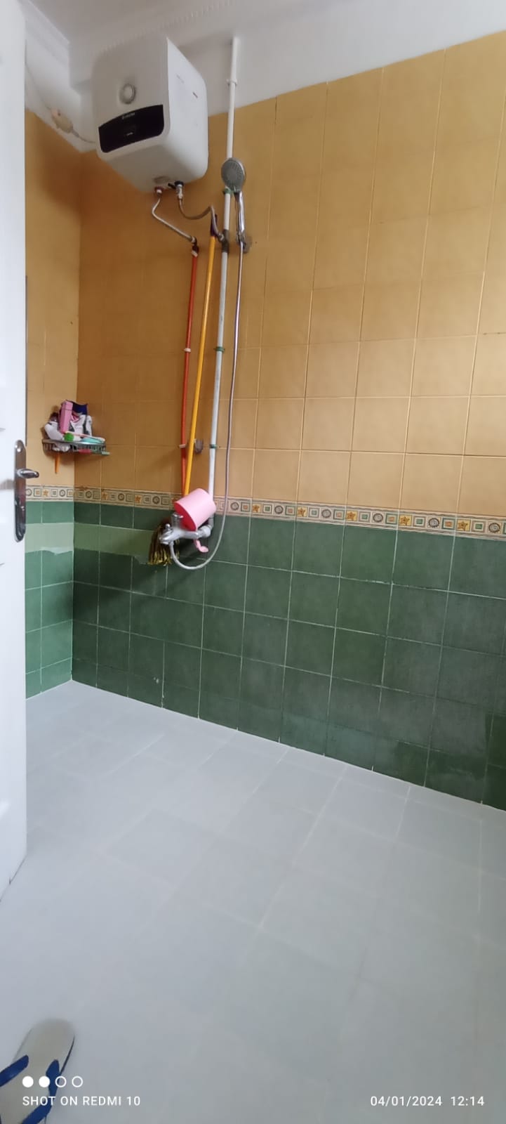 Dijual Rumah Huk 2 Lantai di Cirendeu, 5 Menit ke Pintu Tol Pondok Pinang, 100 m ke MRT