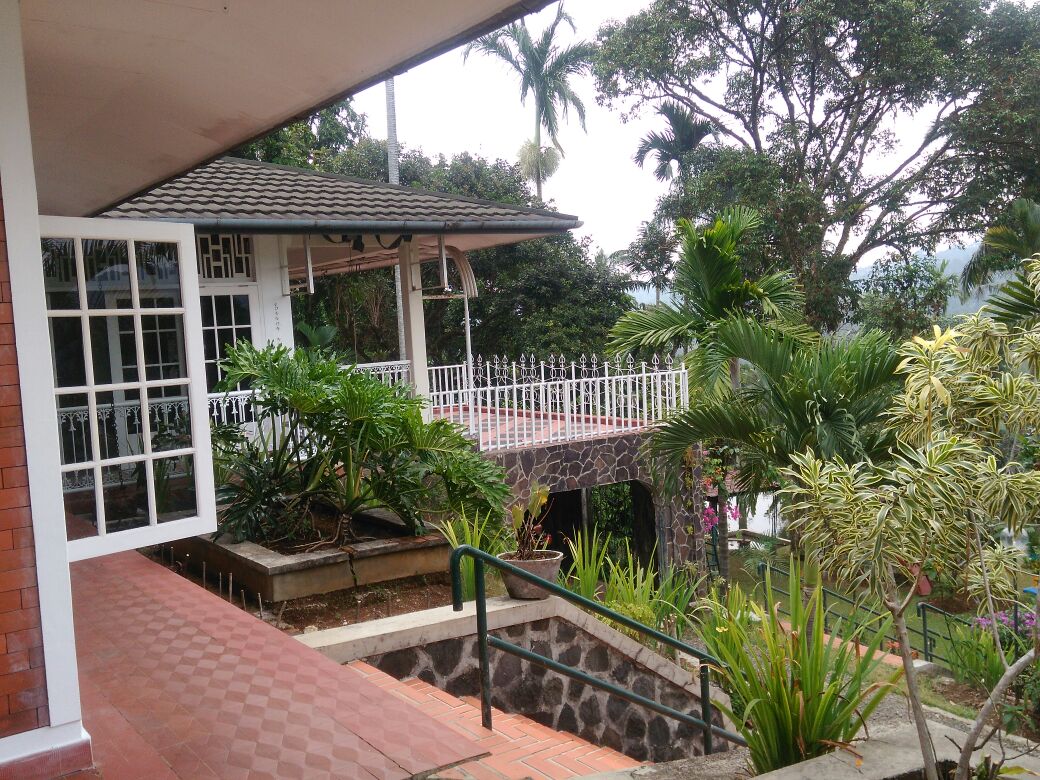 Vila di Cibogo Megamendung, Ada Pendopo, Kolam Pemancingan, Ada Pondokan 2 KT, View Pegunungan