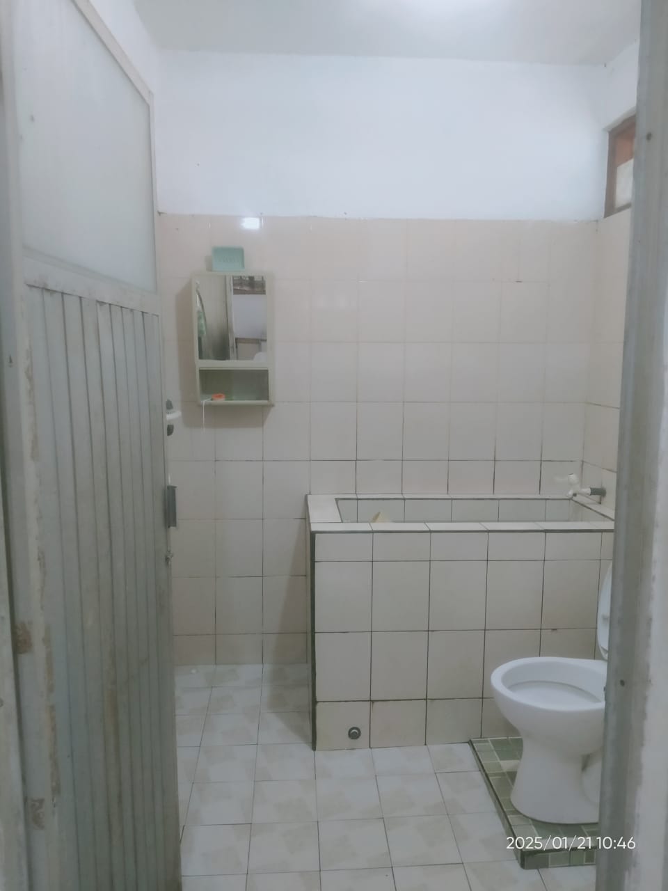 Jual Rumah Lama di Srengseng Sawah Kebagusan, Butuh Renovasi