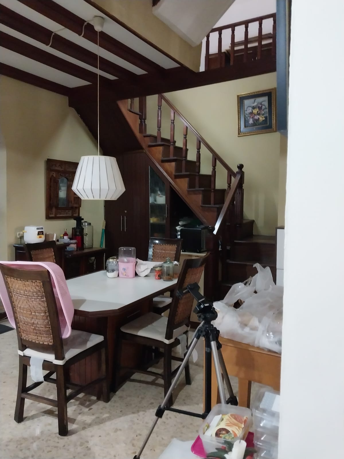 Dijual Rumah Lama 2 Lantai di Kebayoran Lama