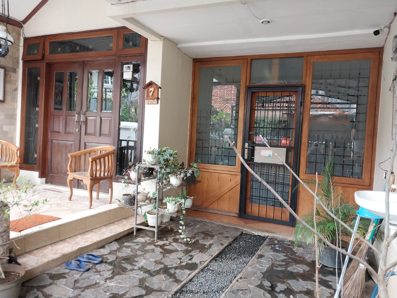 Dijual Rumah Lama 2 Lantai di Kebayoran Lama