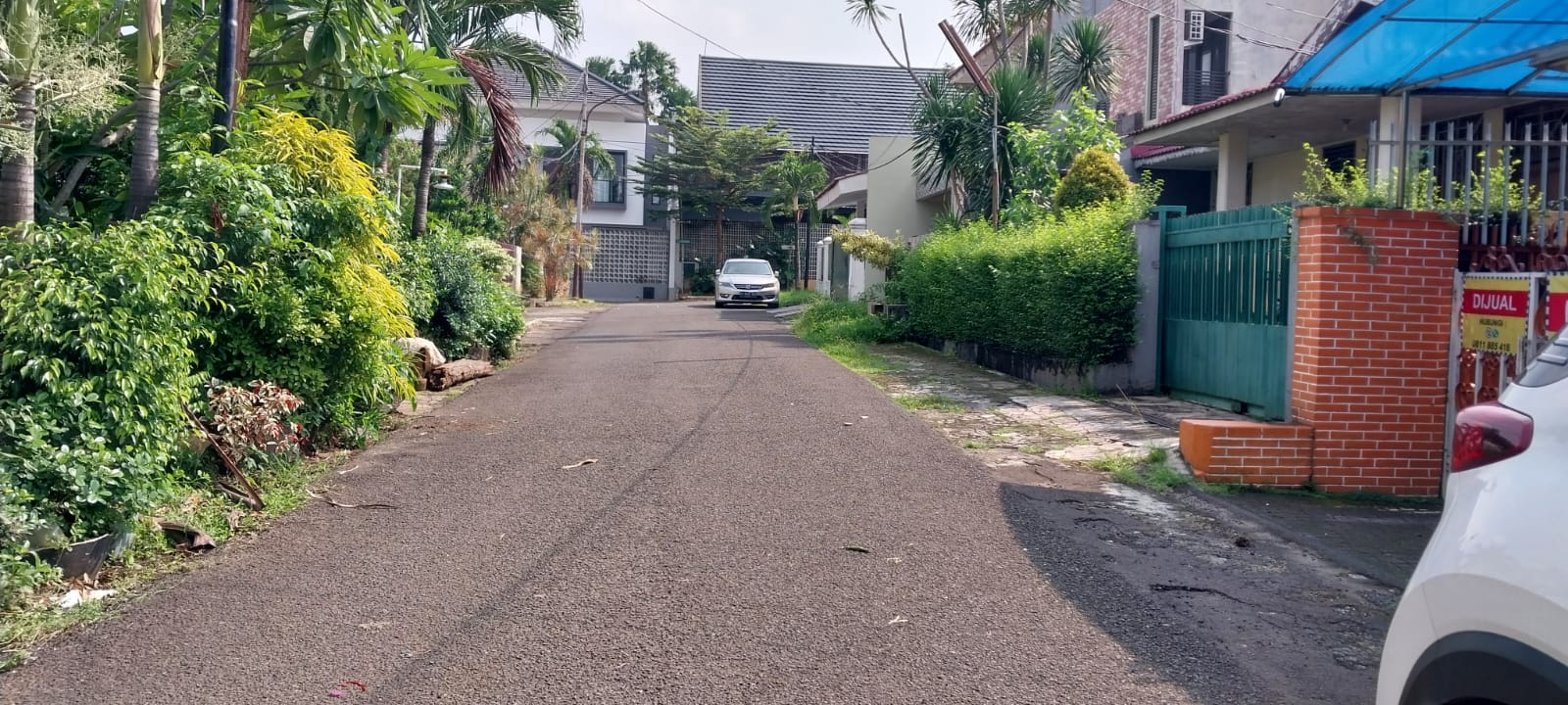 Dijual Rumah di Pondok Pinang, 2 Lantai, Ada Basement, Akses Mudah ke Tol