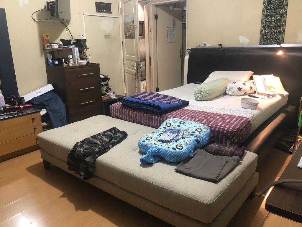 Rumah Dijual di Kebayoran Lama, 2 Lantai, Siap Huni, Lokasi Strategis