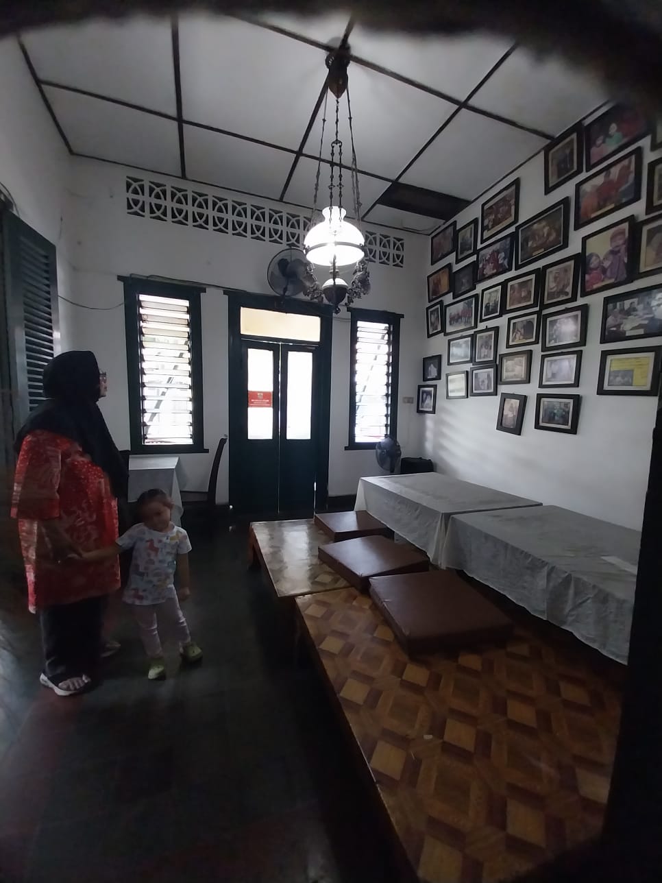 Dijual Rumah Lama Di Salemba, Pinggir Jalan Raya, Cocok Usaha