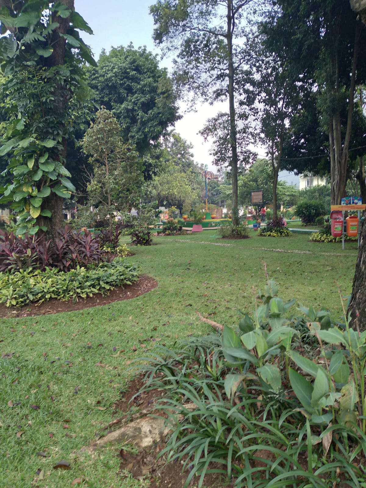 Dijual Rumah 2 Lantai di Bona Indah Lebak Bulus