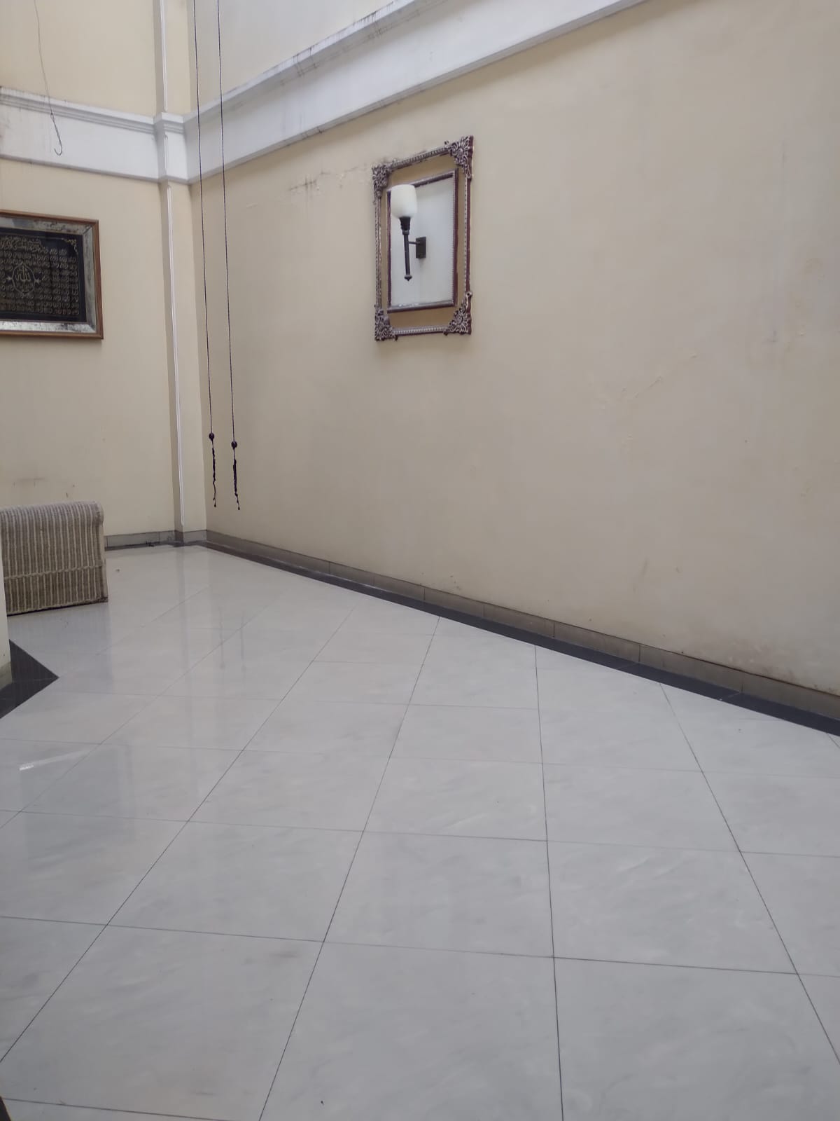Dijual Rumah 2 Lantai di Bona Indah Lebak Bulus
