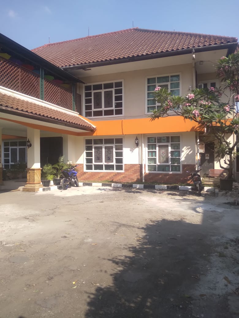 Dijual Rumah Kost, Guesthouse di Pejaten, Pasar Minggu, 2 Lantai