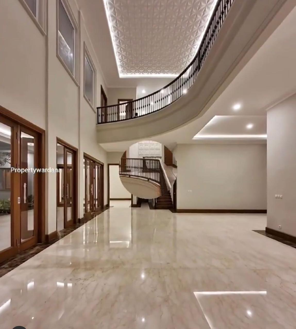 Dijual Rumah di Pasar Minggu, Fully Furnished, Dekat ke Tol TB Simatupang, Kemang Area