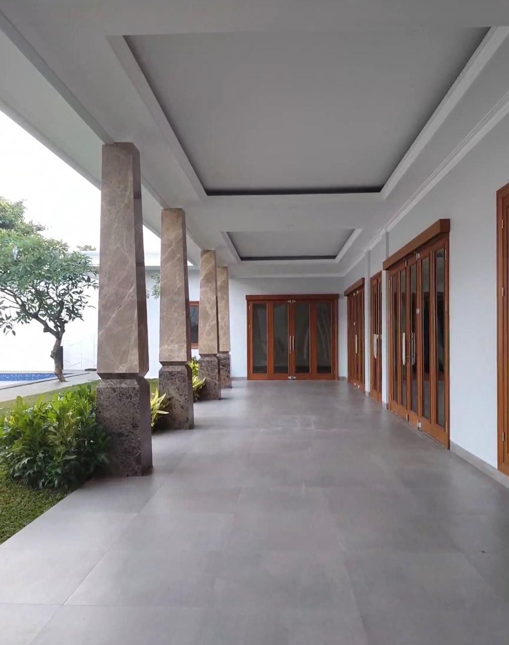 Dijual Rumah di Pasar Minggu, Fully Furnished, Dekat ke Tol TB Simatupang, Kemang Area