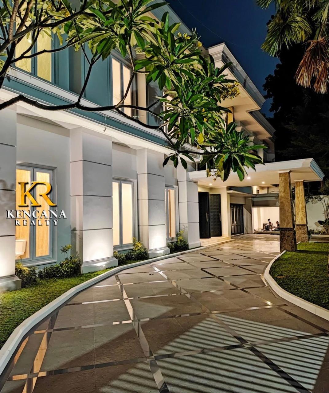 Dijual Rumah di Pasar Minggu, Fully Furnished, Dekat ke Tol TB Simatupang, Kemang Area
