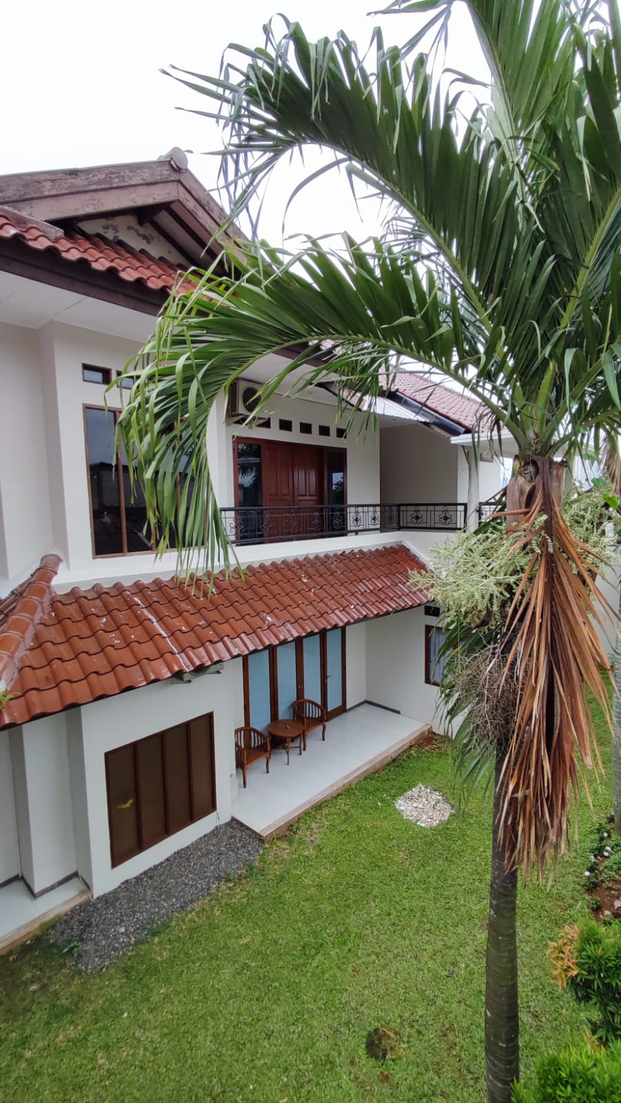 Rumah Dijual di Cipulir, Fully Furnished, 2 Lantai, Halaman Luas