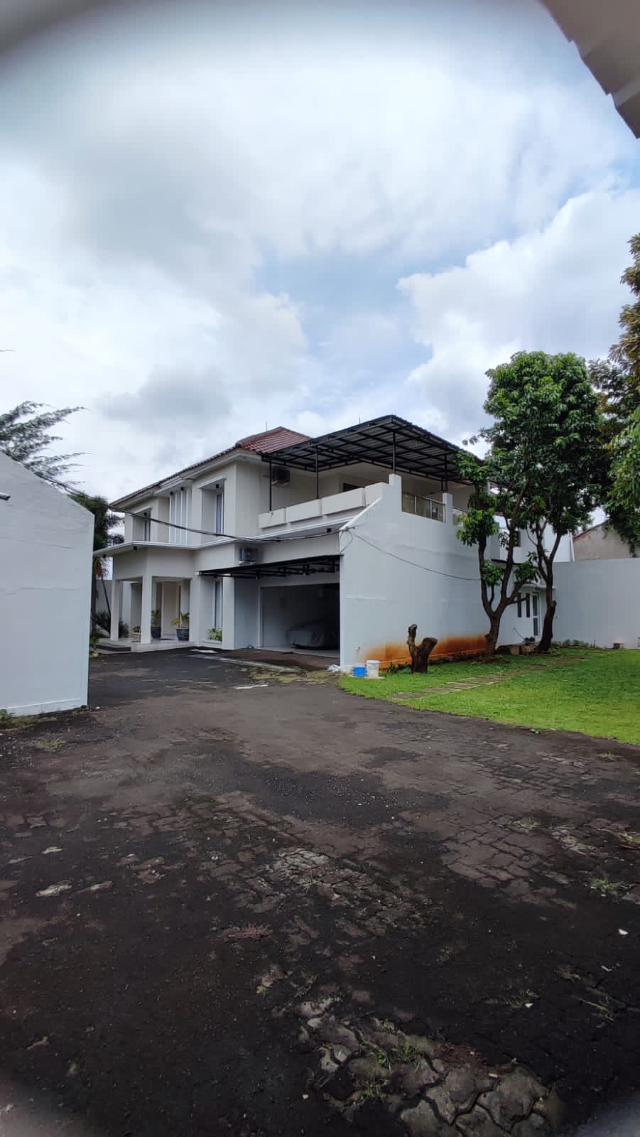 Rumah Dijual di Cipulir, Fully Furnished, 2 Lantai, Halaman Luas