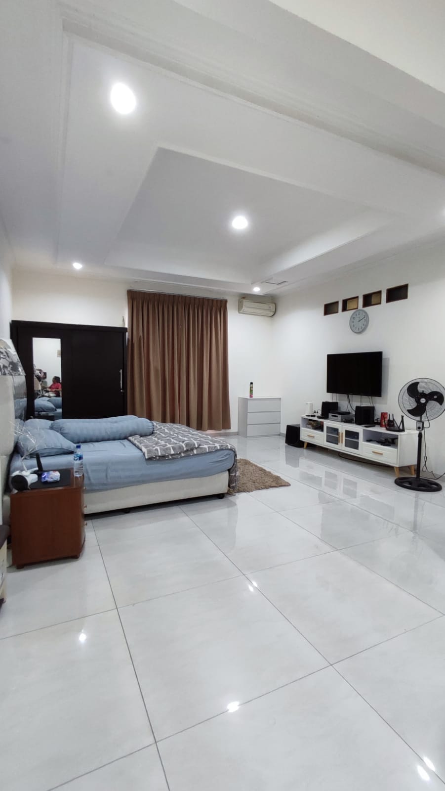 Rumah Dijual di Cipulir, Fully Furnished, 2 Lantai, Halaman Luas