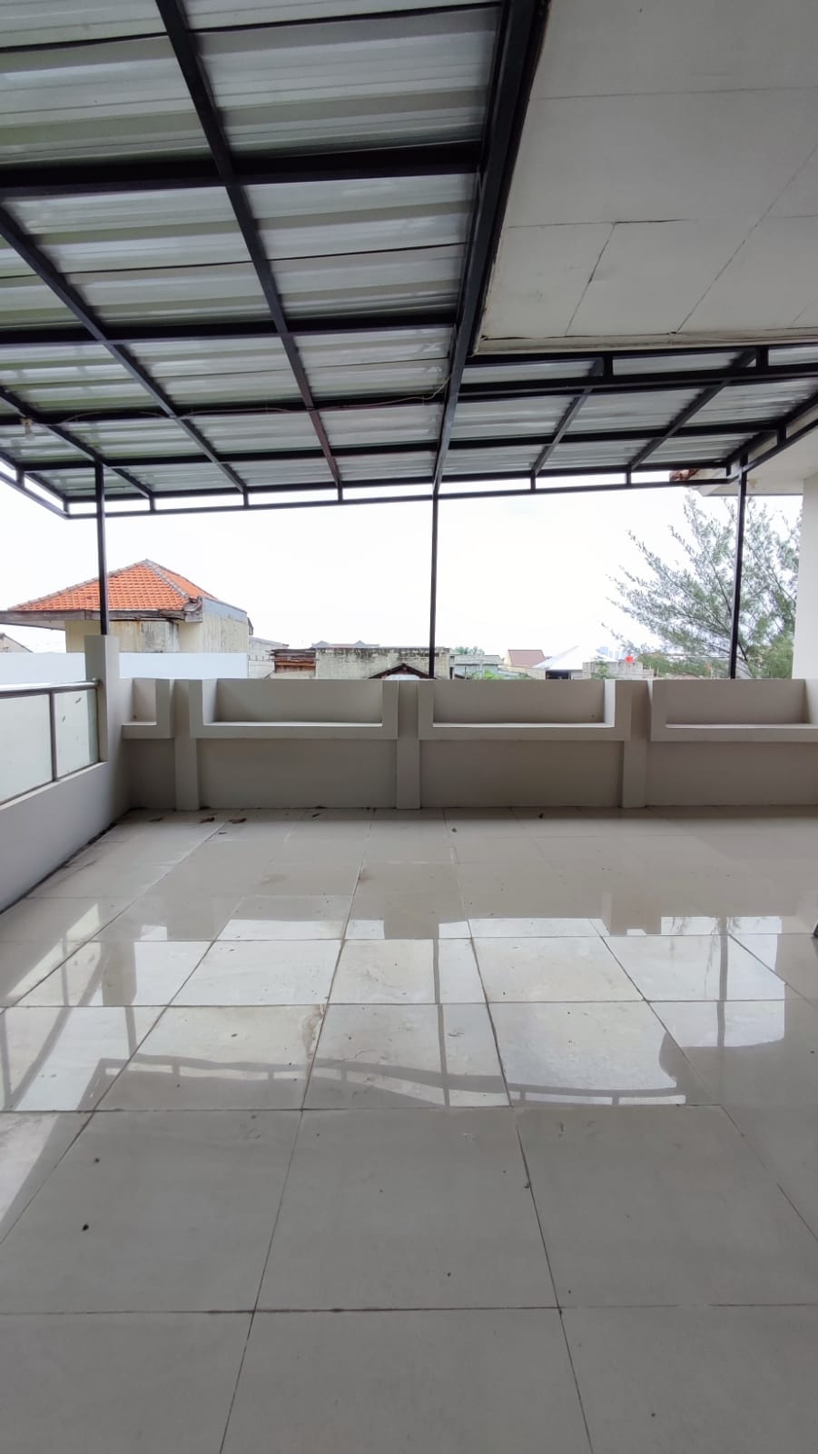 Rumah Dijual di Cipulir, Fully Furnished, 2 Lantai, Halaman Luas