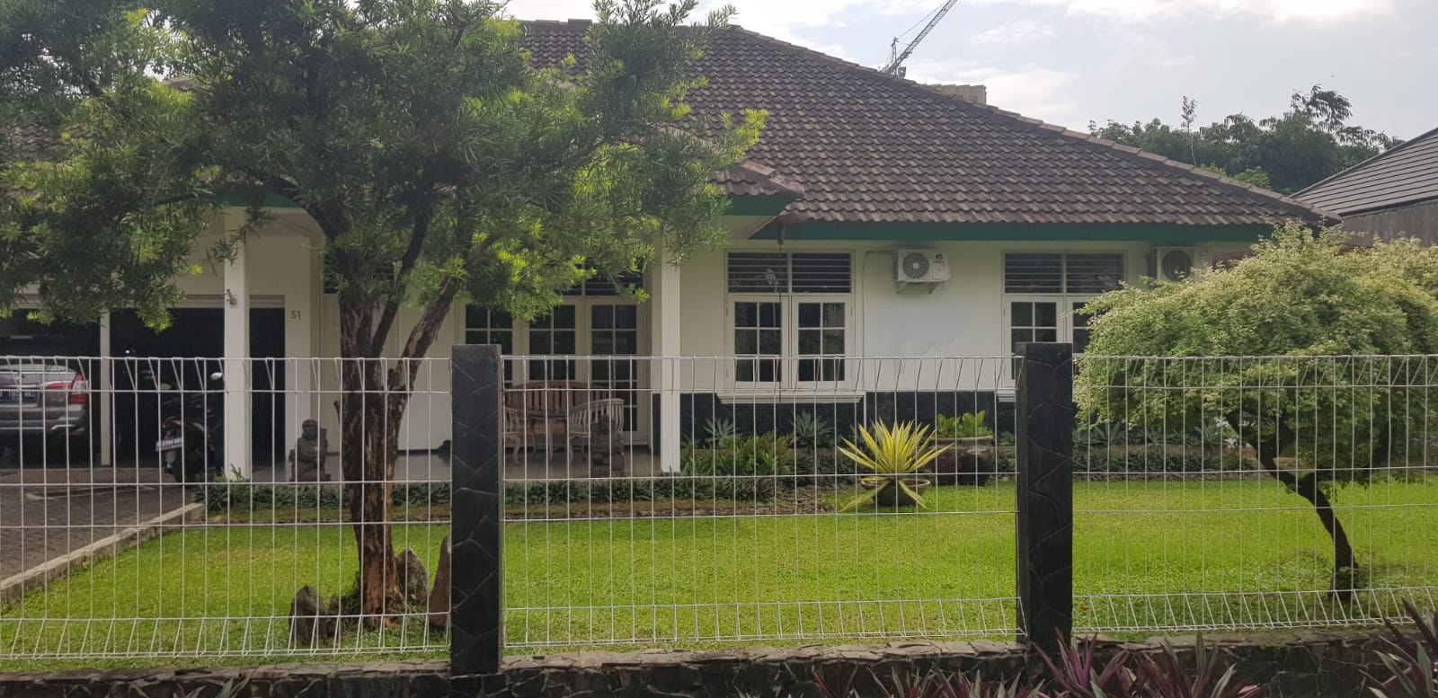 Rumah Dijual di Ciputat, Rumah 1 Lantai, Tanah Luas