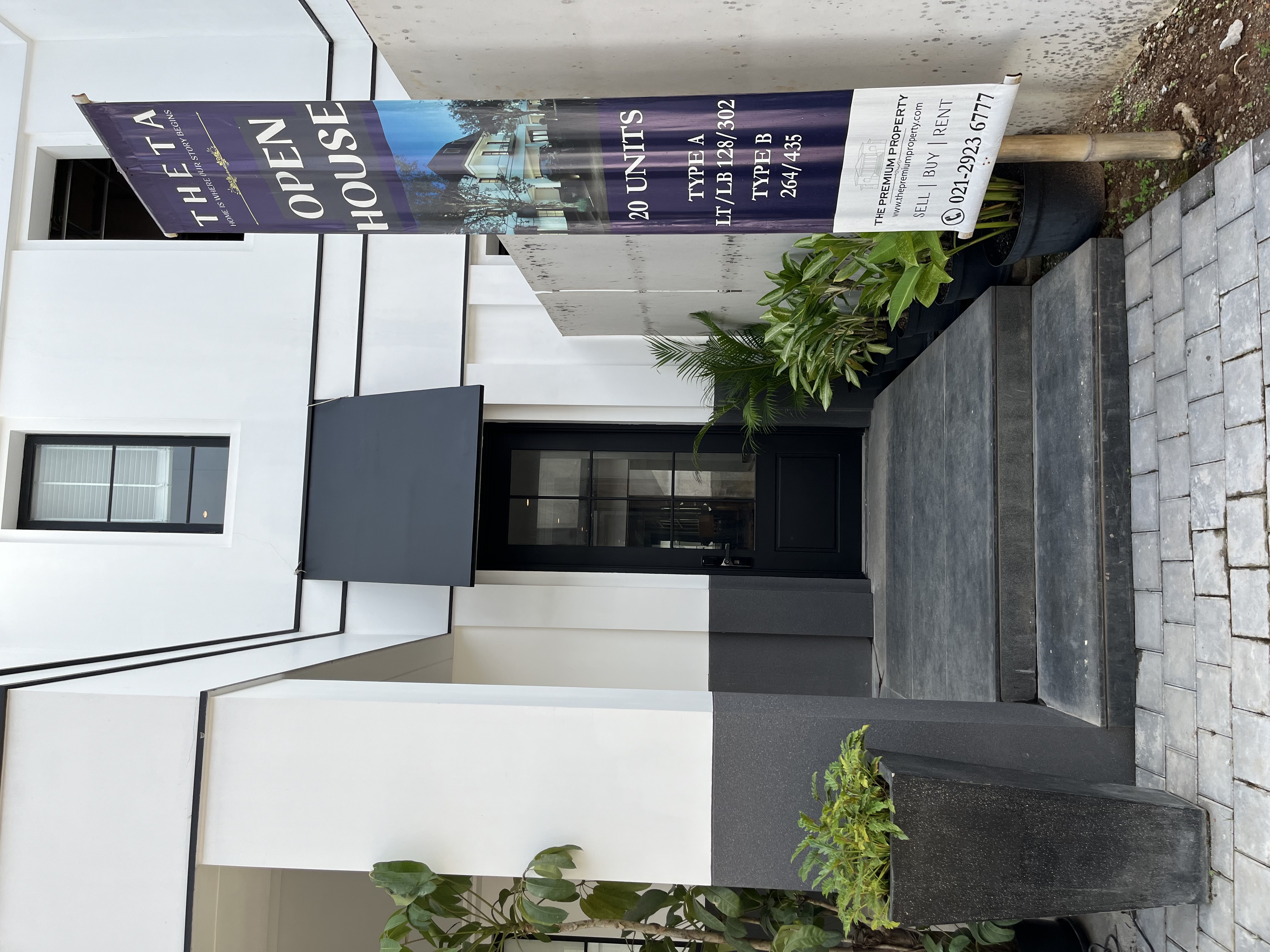 Rumah Mewah 3 Lantai Ada Roof Top, Dalam Komplek Ekslusif di Pondok Indah Dekat Pim