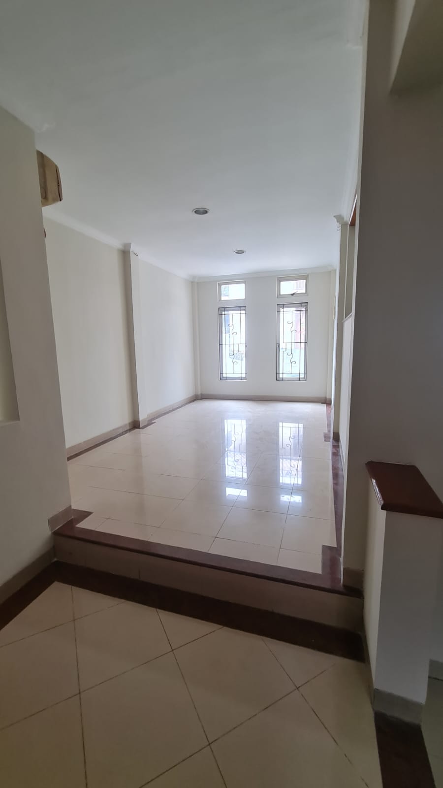 Rumah di Niaga Hijau Pondok Indah, Siap huni,strategis,dekat BCA Pondok Indah