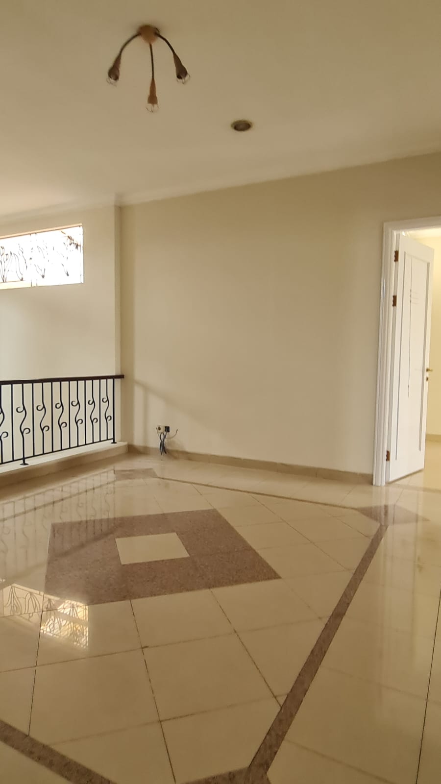 Rumah di Niaga Hijau Pondok Indah, Siap huni,strategis,dekat BCA Pondok Indah