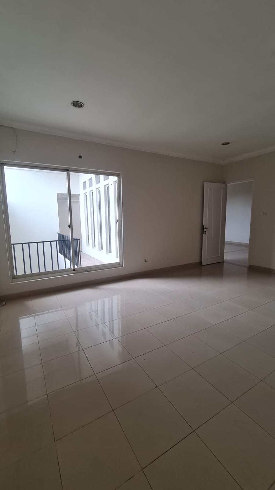 Rumah di Niaga Hijau Pondok Indah, Siap huni,strategis,dekat BCA Pondok Indah