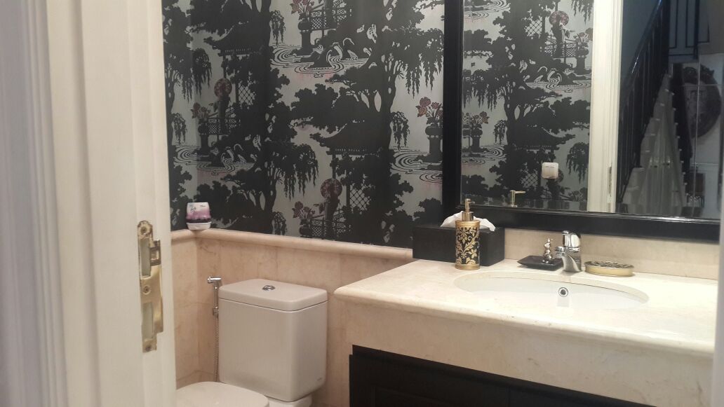 Rumah  di Pondok Indah. Akses Dekat ke Tol. Lux dan Semi Furnish