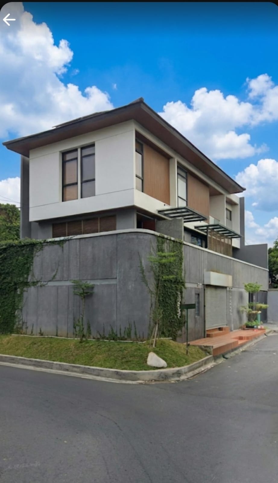 Rumah Mewah Pondok Indah Tersewa - Roi Jelas, Desain Estetik, Ada Solar Panel