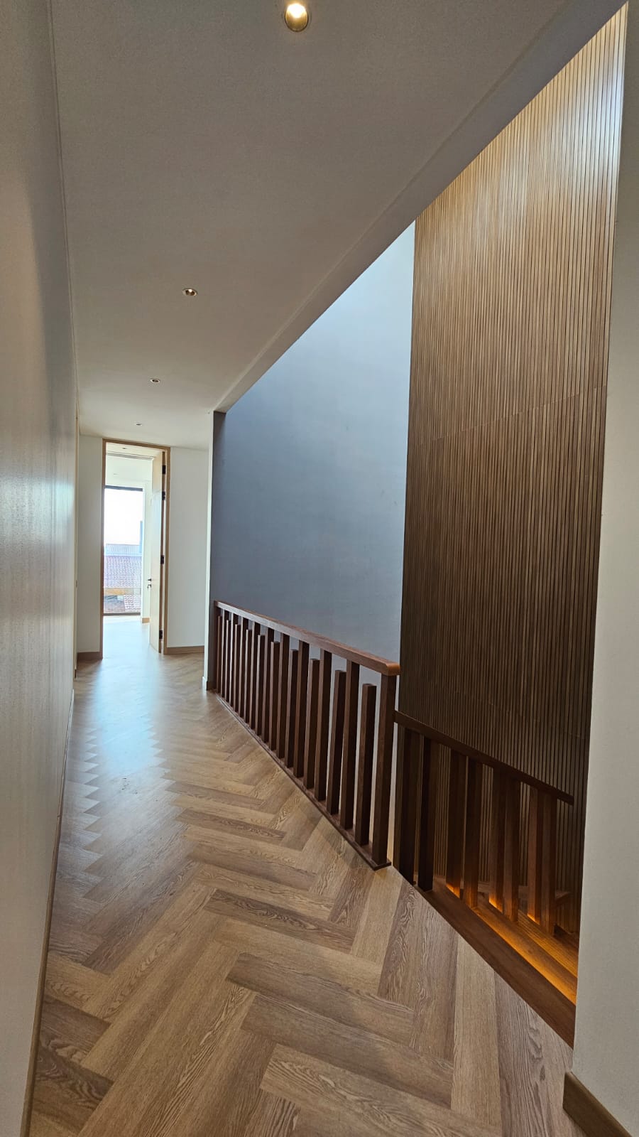 Rumah Mewah Baru 3,5 Lantai di Pondok Indah - Ada Lift & Kolam Renang Pribadi