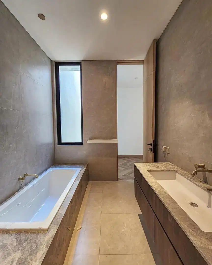 Rumah Mewah Baru 3,5 Lantai di Pondok Indah - Ada Lift & Kolam Renang Pribadi