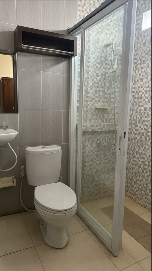 Rumah 4 lantai di Pondok Indah, 25 KT, cocok kost exclusive, lokasi strategis