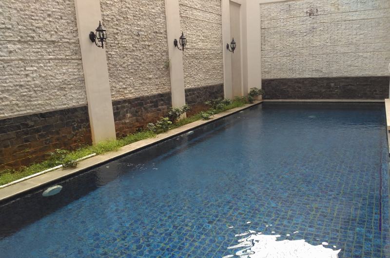 Rumah Baru, Lux Di Pondok Indah, Area Tenang,jalan Lebar