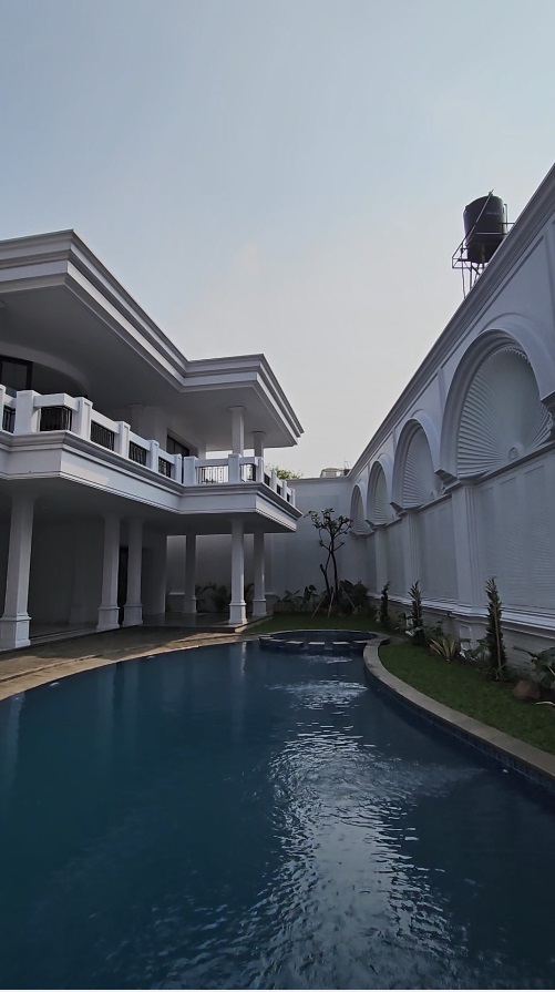 Rumah Mewah Brand New di Pondok Indah