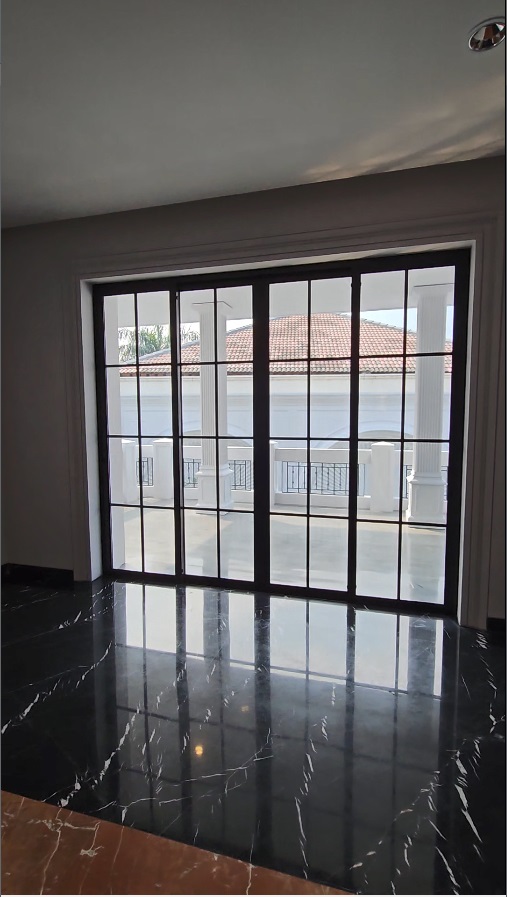Rumah Mewah Brand New di Pondok Indah