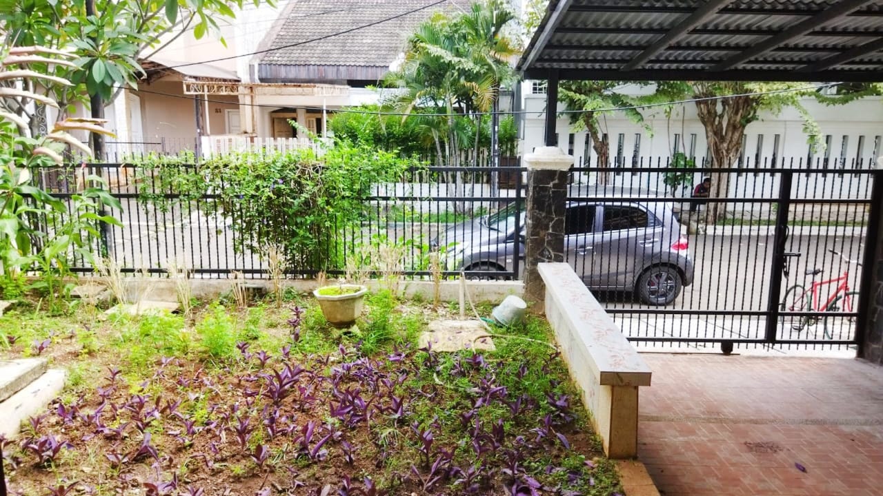 Jual Rumah 2 Lantai Siap Huni di Pondok Indah – Lokasi Strategis dan Nyaman