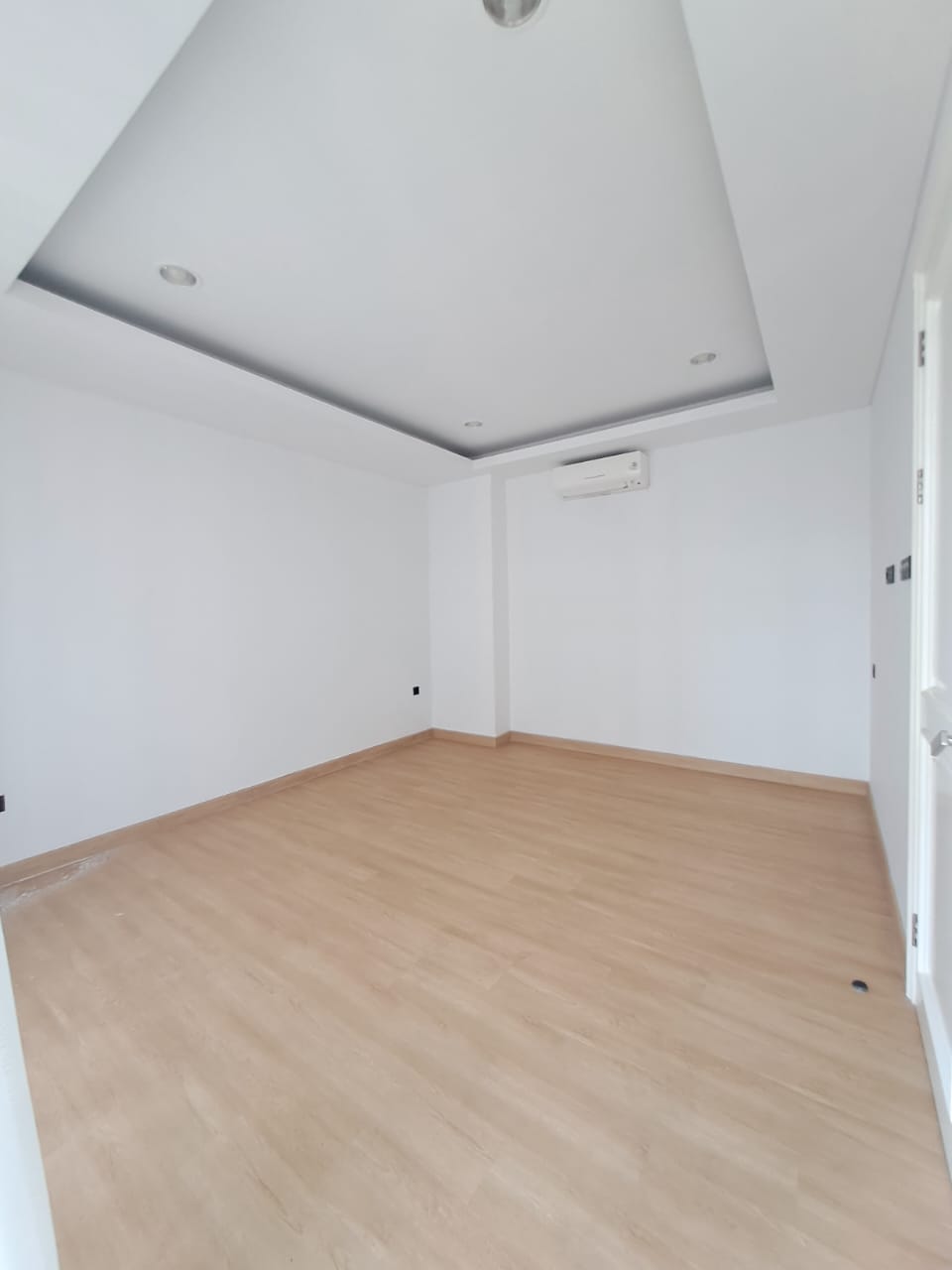 Rumah Mewah 3.5 Lantai Dijual di Area Premium Kemang – Super Eksklusif