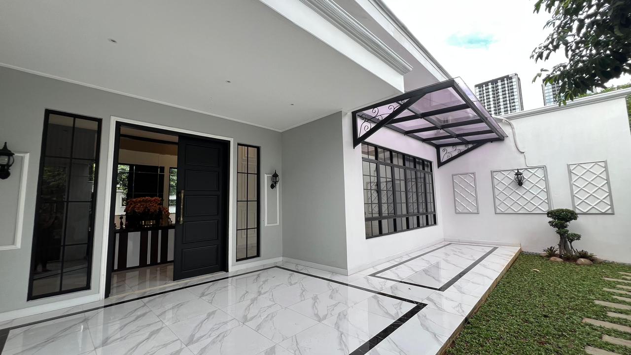 Rumah American Clasic di Cilandak