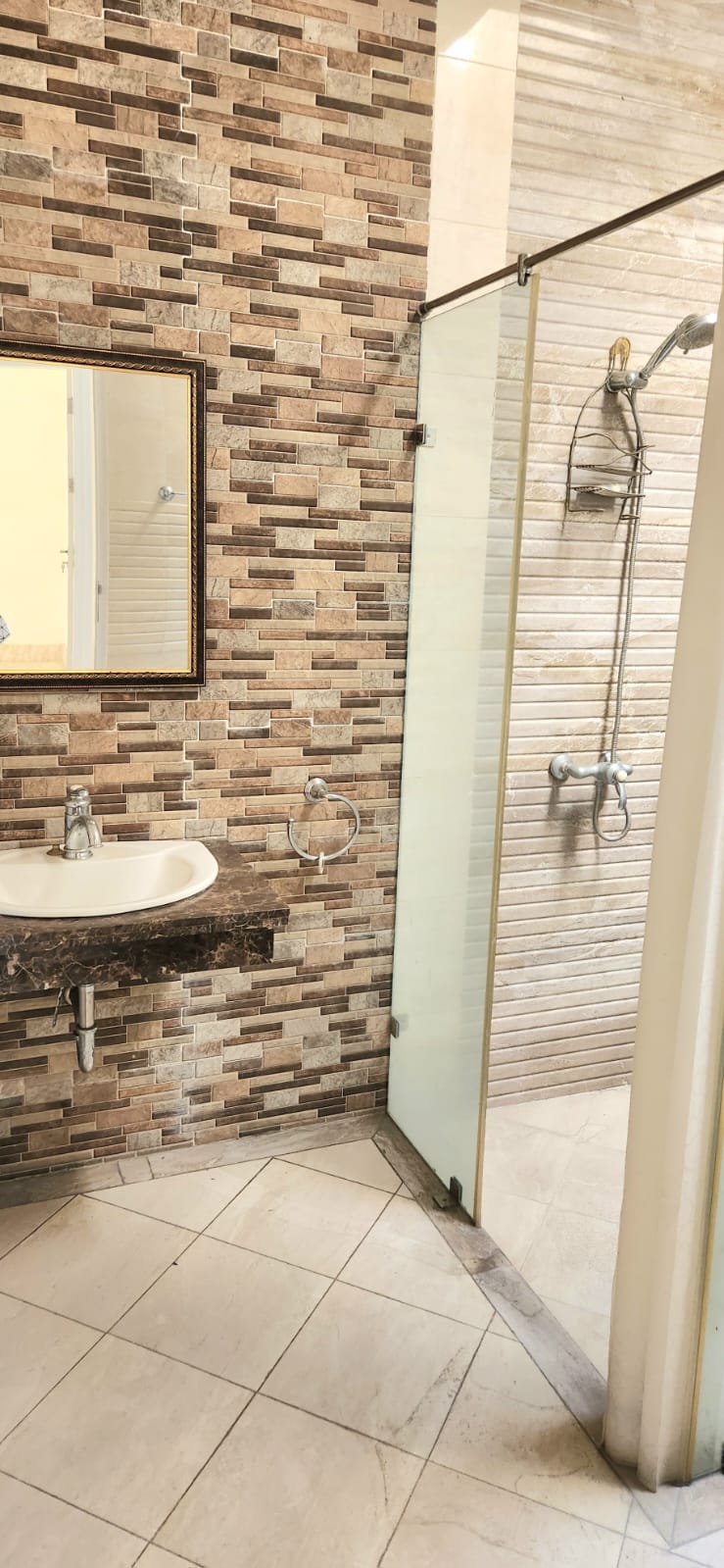 Rumah 3 Lantai di Pondok Indah, Dekat PIM 2