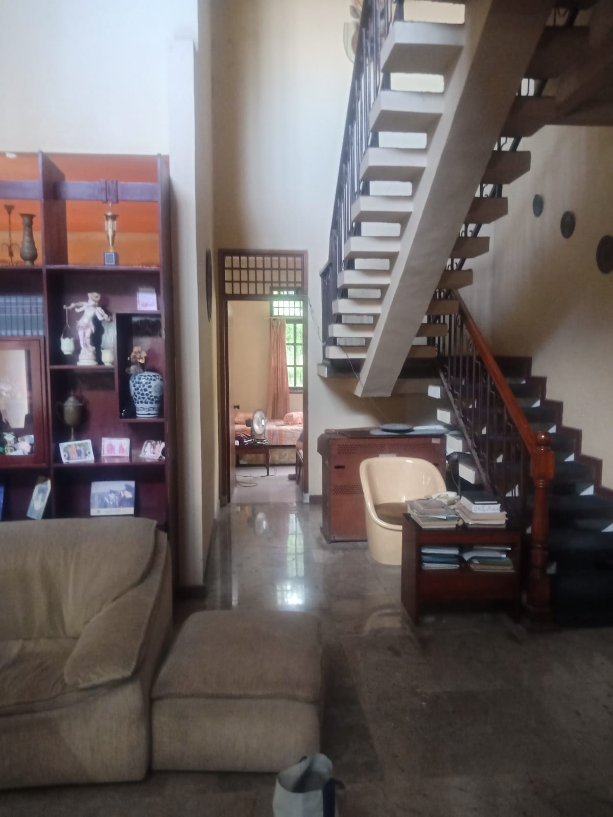 Rumah Lama di Megapolitan Cinere