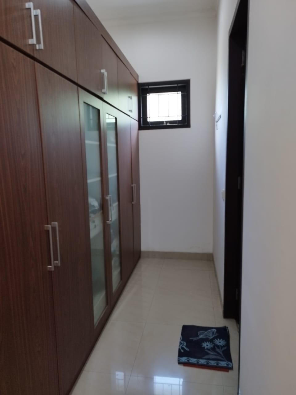 Rumah 2 Lantai di De Latinos BSD, Ada Water Heater Solahart