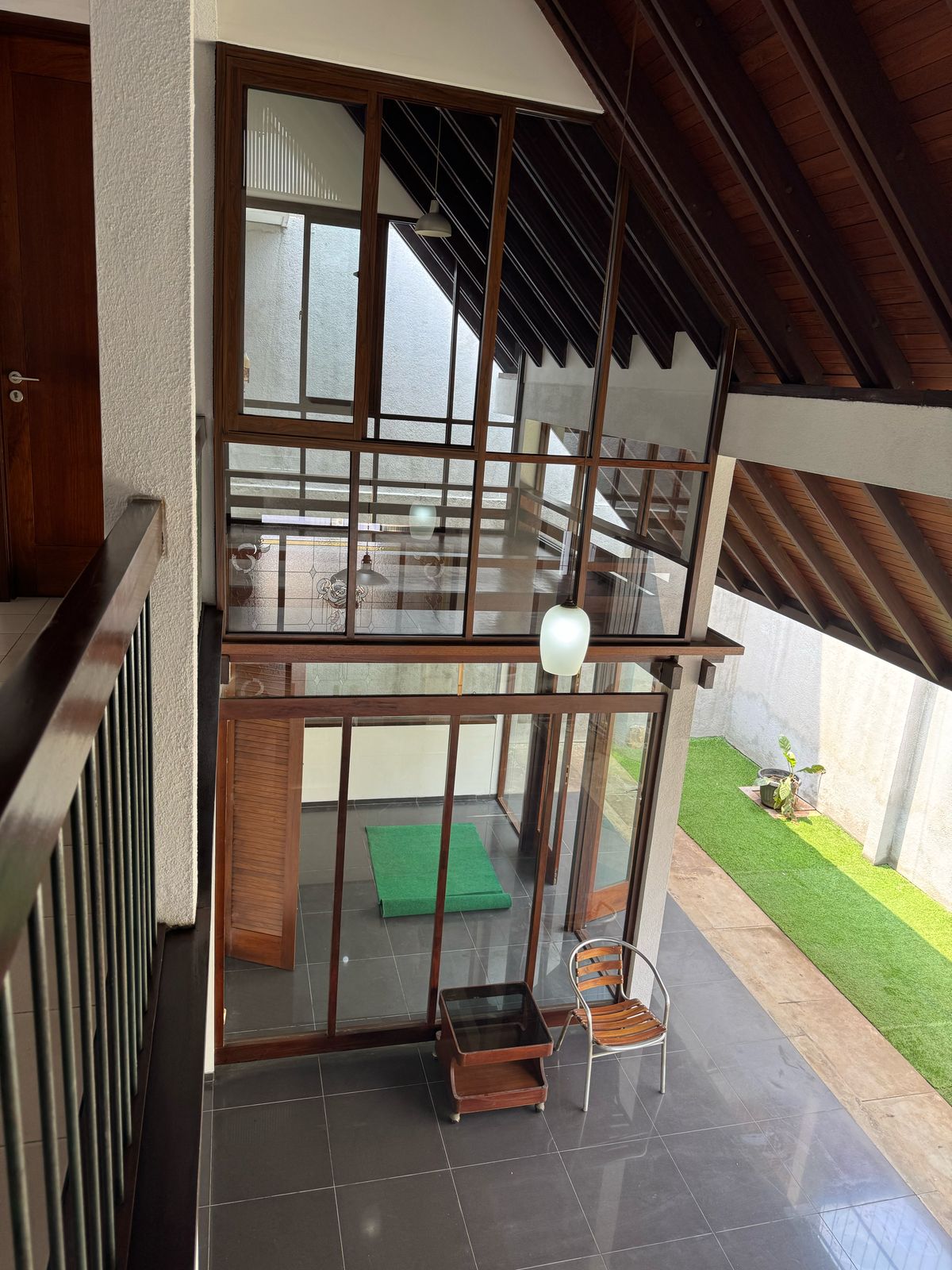 Rumah Sewa Bisa Kantor, Dekat Area Senayan, Lantai Parket