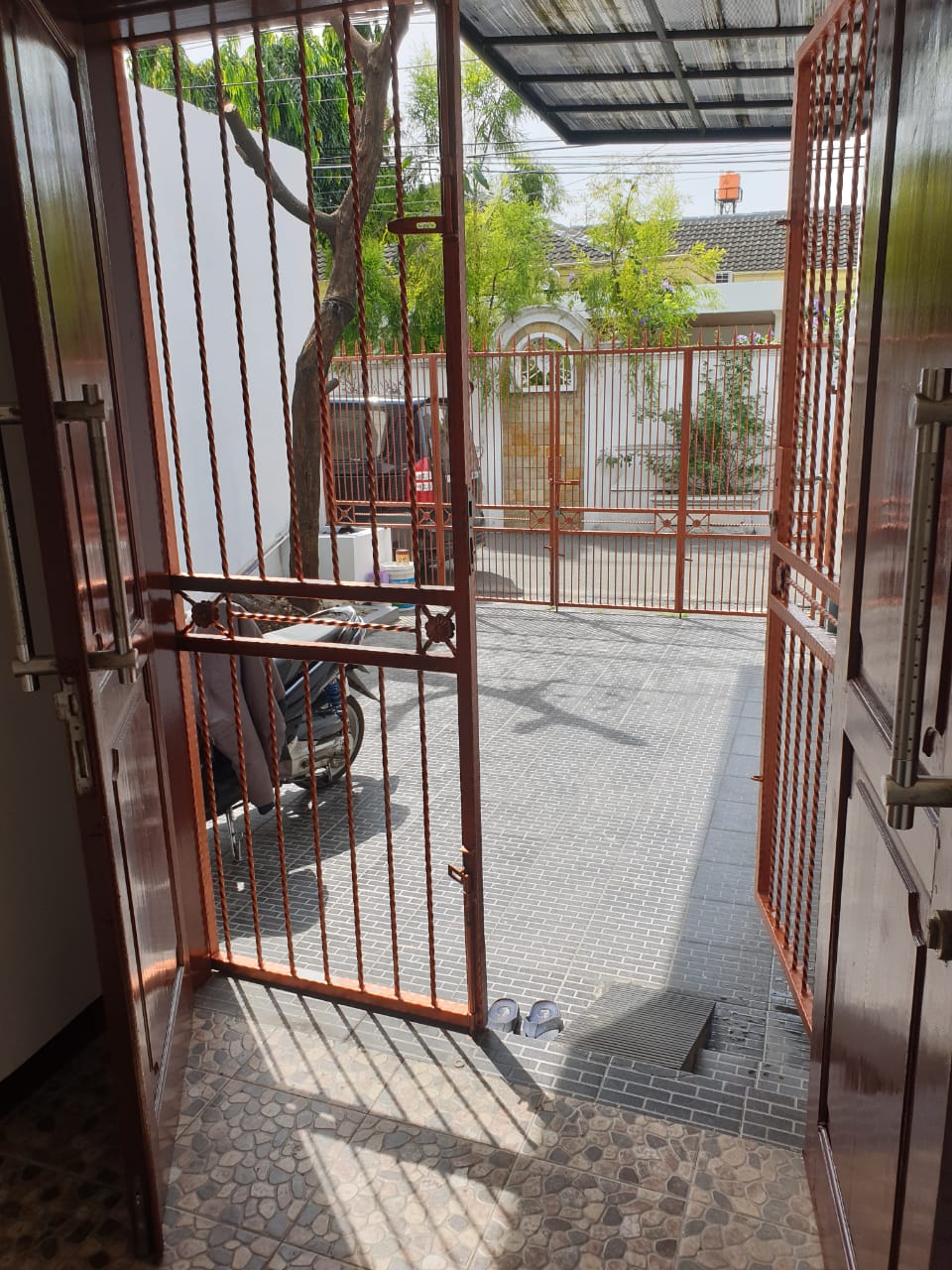 Jual Rumah di Radio Dalam, Jalan Kaki 10 Menit ke MRT Haji Nawi