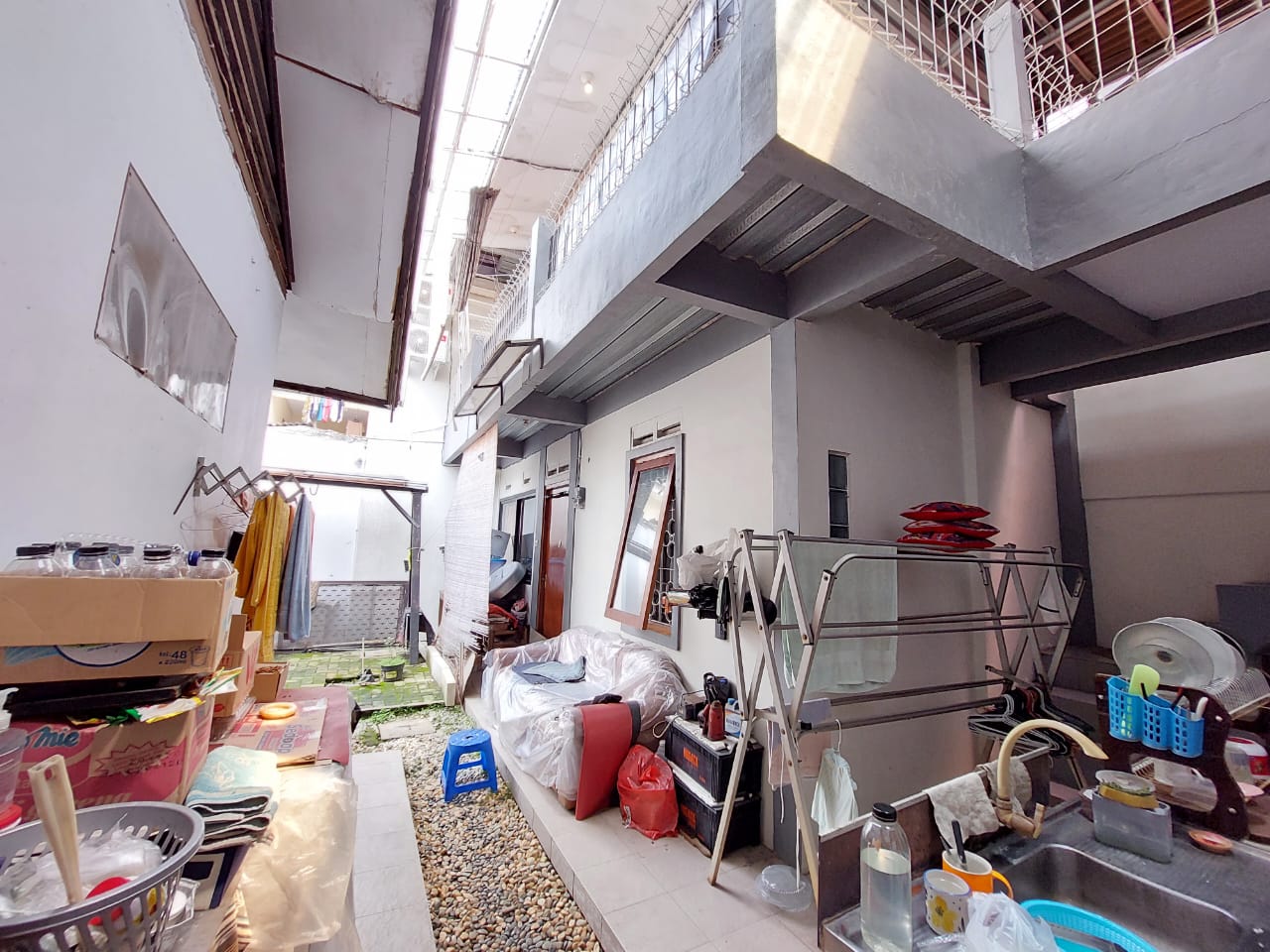 Rumah Induk 3 KT + Kost 4 Kamar Tidur Kamar Mandi Dalam Area Radio Dalam 