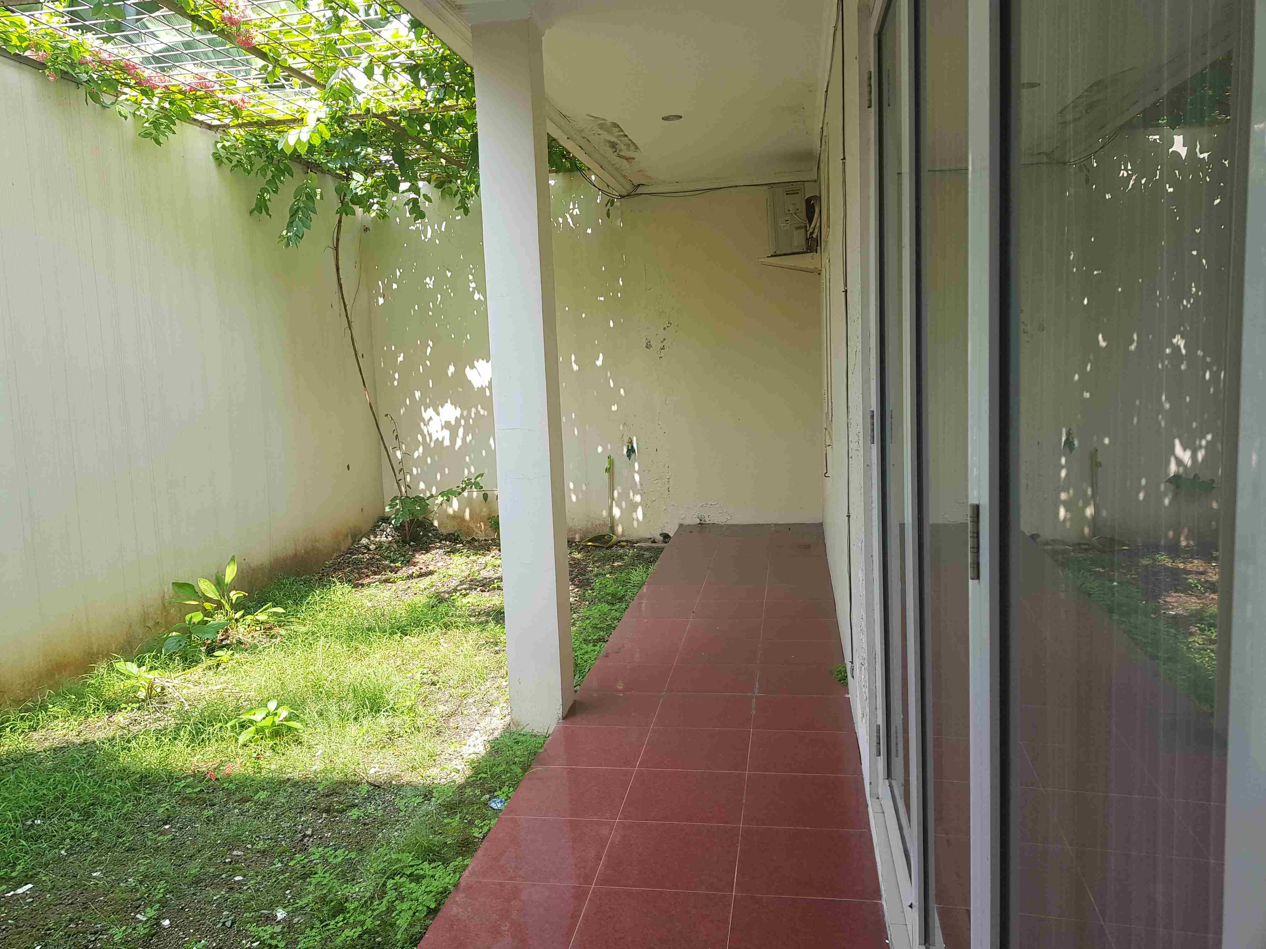 Rumah Cocok Kantor atau Rumah Tinggal di Lebak Bulus. Dekat MRT. Lokasi Strategis