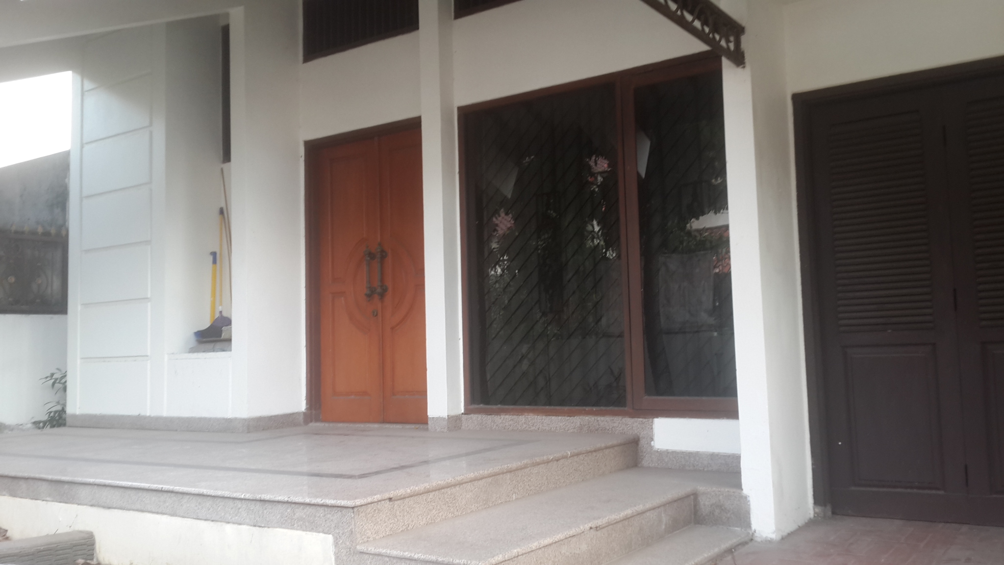 Rumah 2 Lantai di Lebak Bulus, Dekat MRT, Poins, Jalan Lebar, Siap Huni, Tenang