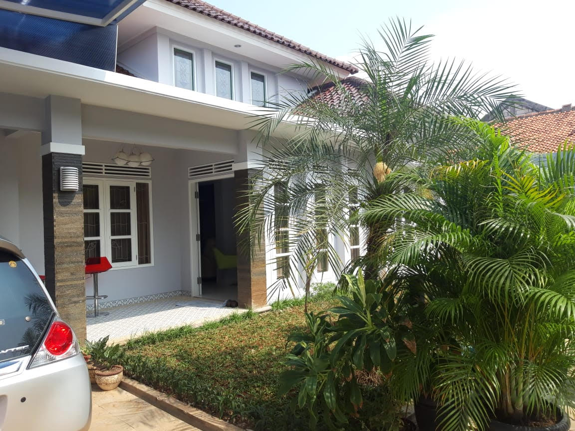 Rumah Di Pondok  Labu. Dekat Pintu Tol Andara-Bango. Bebas Banjir. Ada Pool