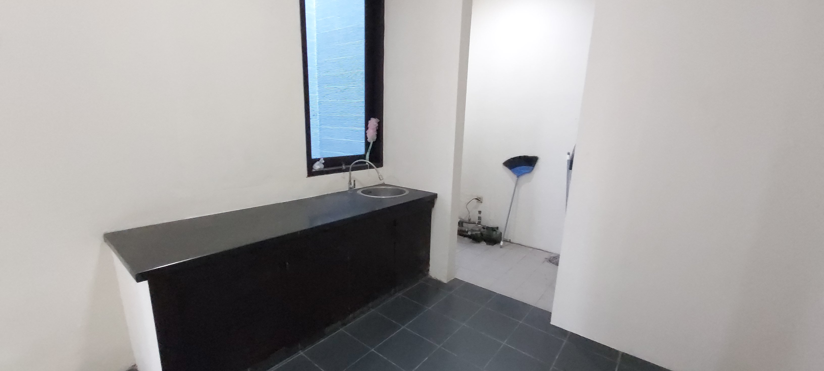 Rumah 2 Lantai Siap Huni Dekat Pondok Indah Mal
