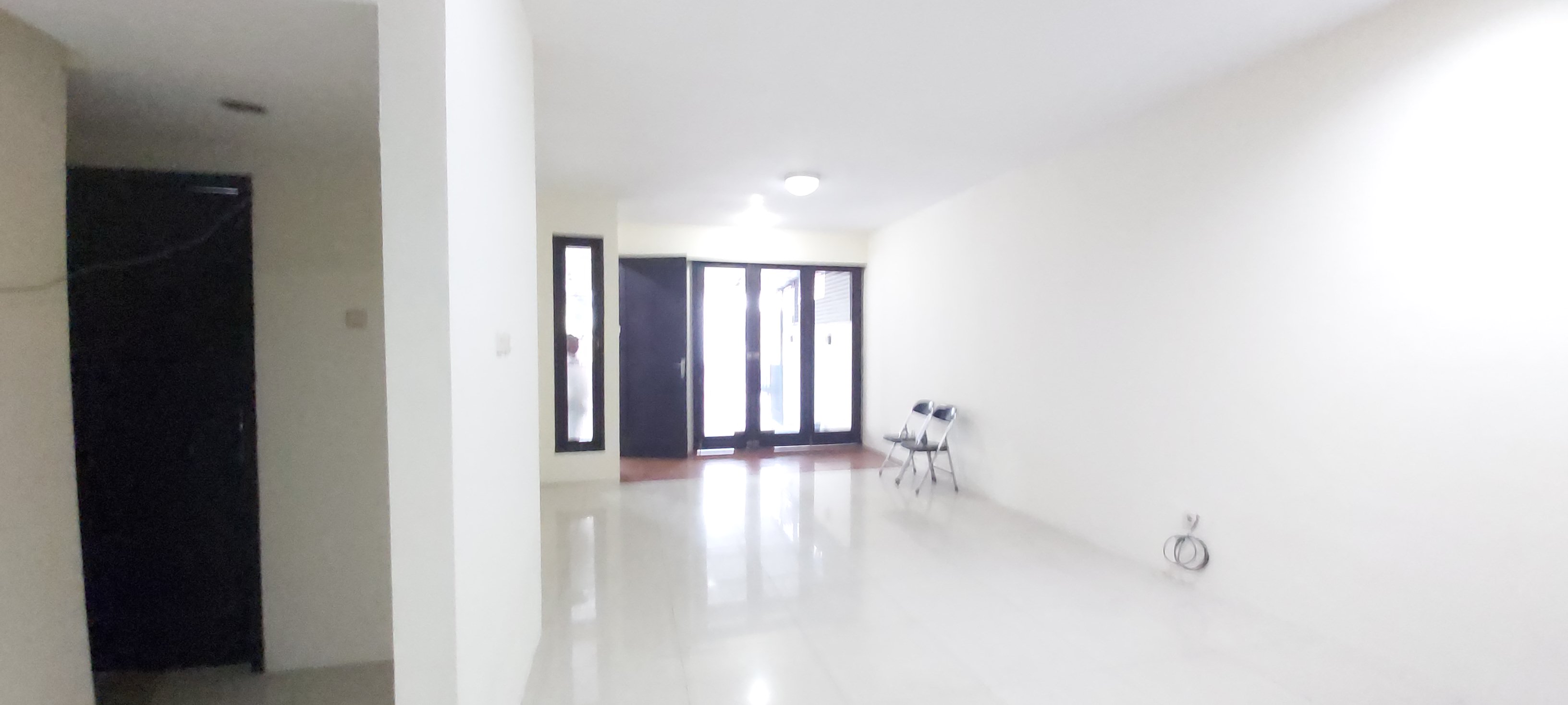 Rumah 2 Lantai Siap Huni Dekat Pondok Indah Mal