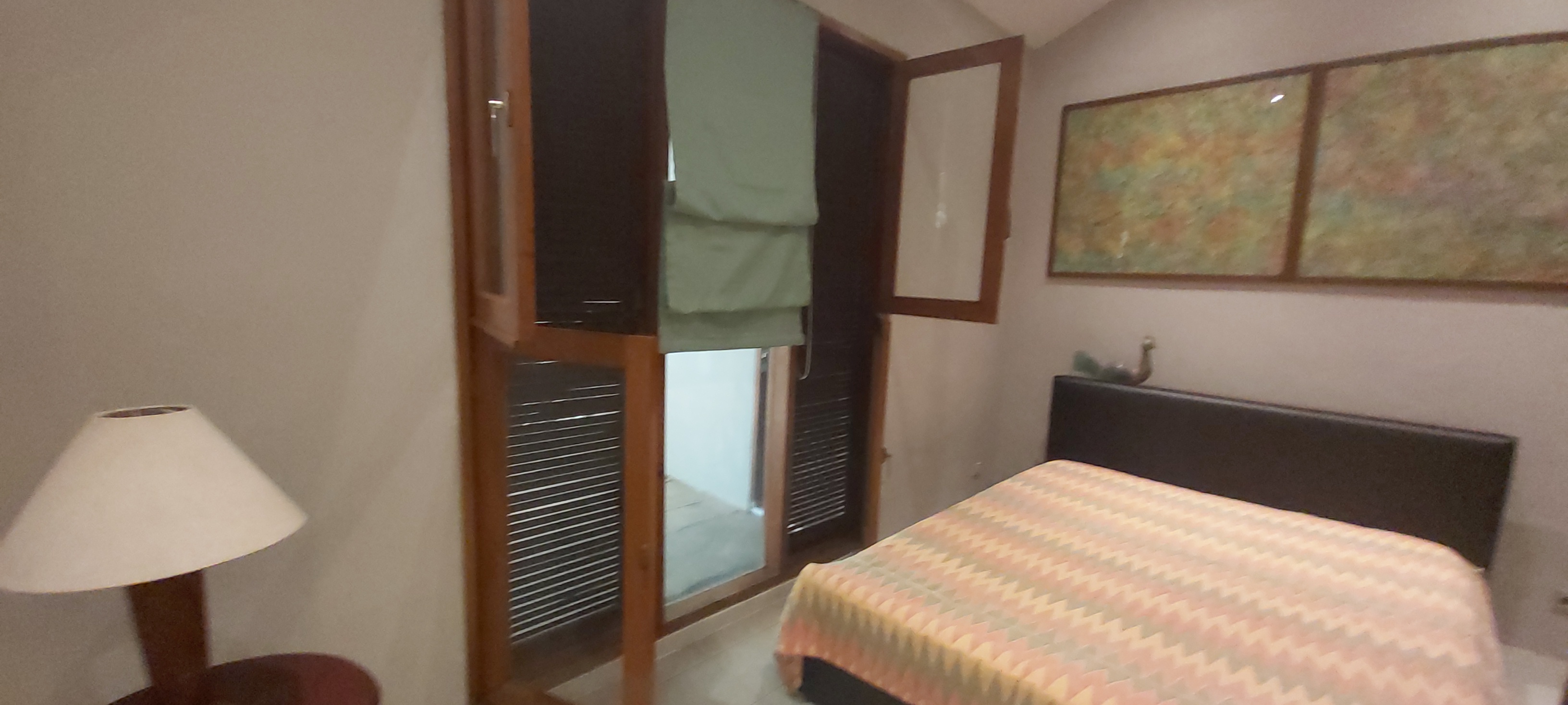 Rumah 2 Lantai di Pondok Indah, Bisa Jalan Kaki ke PIM. Ada Gudang